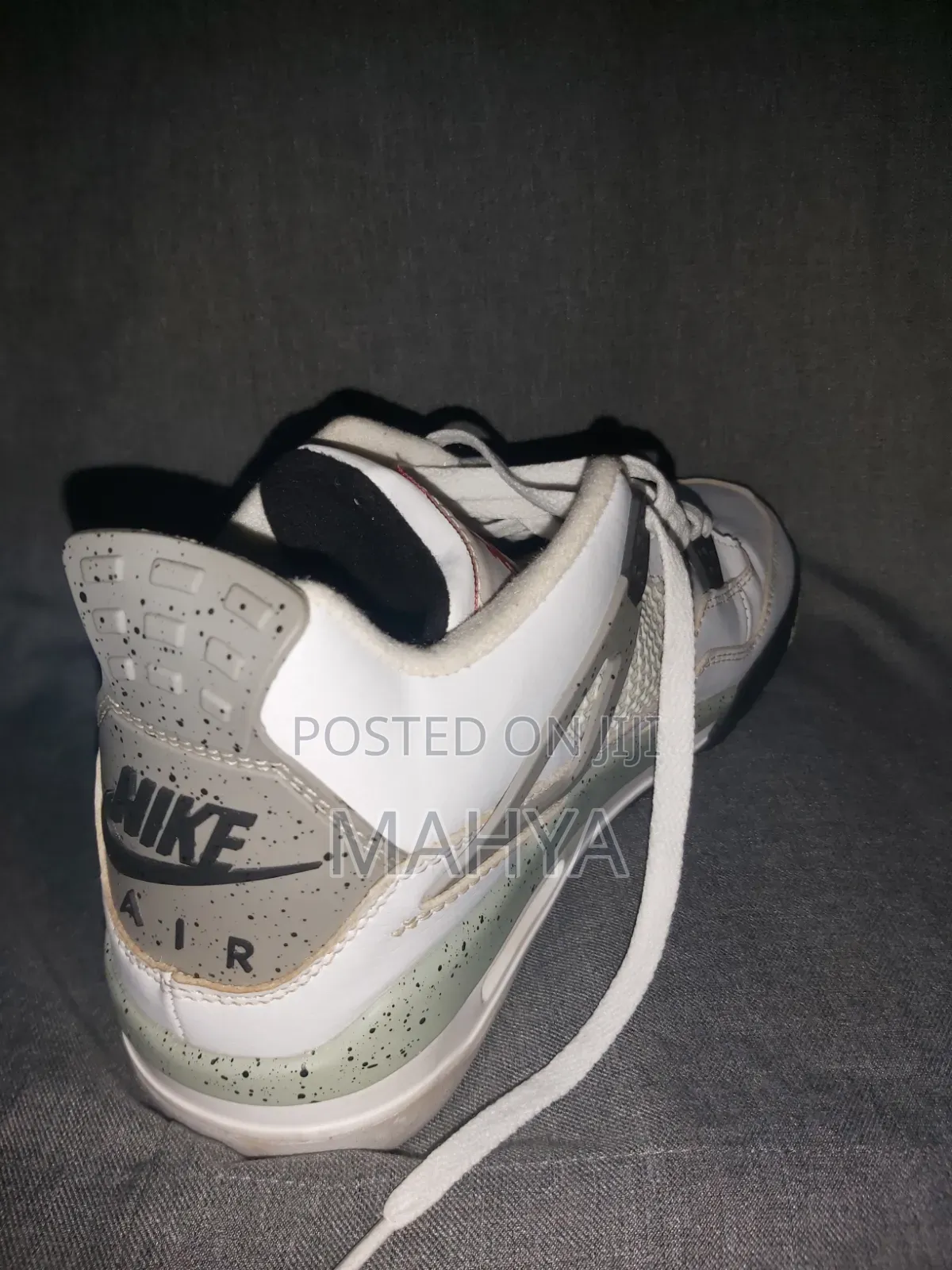 Air Jordan 4