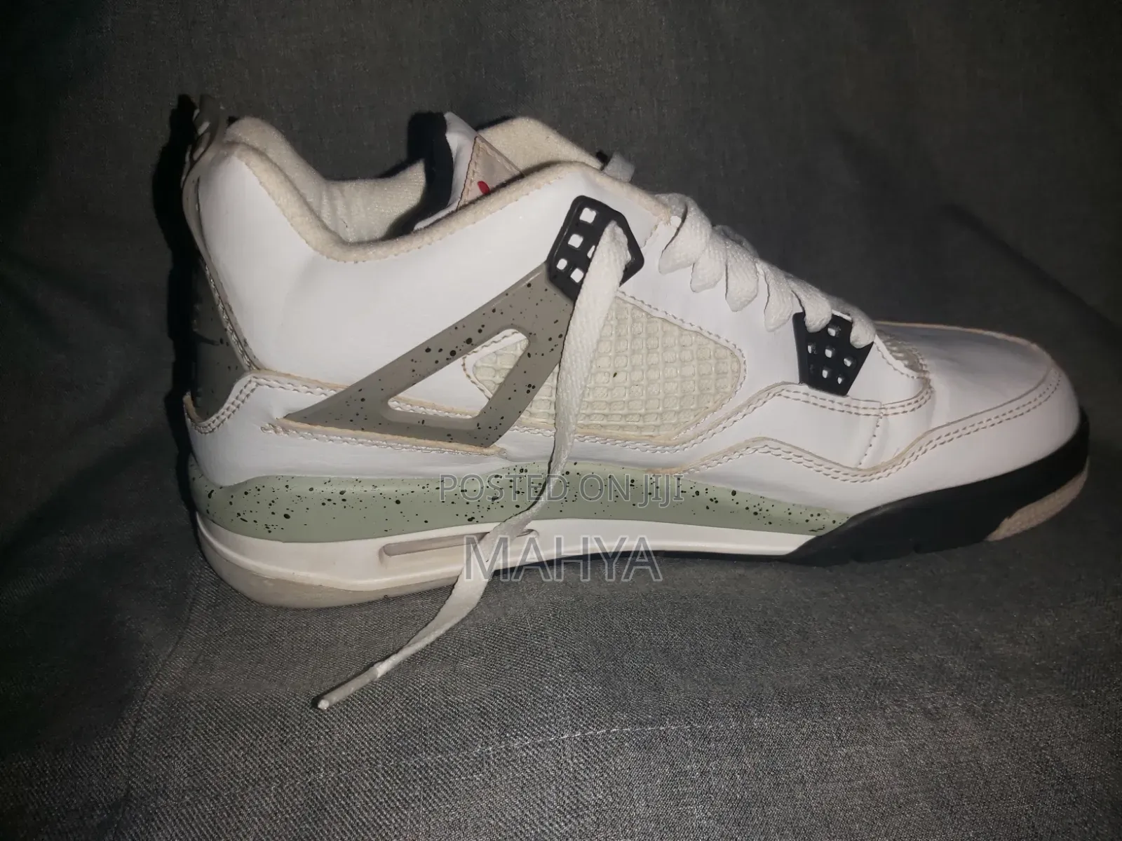 Air Jordan 4