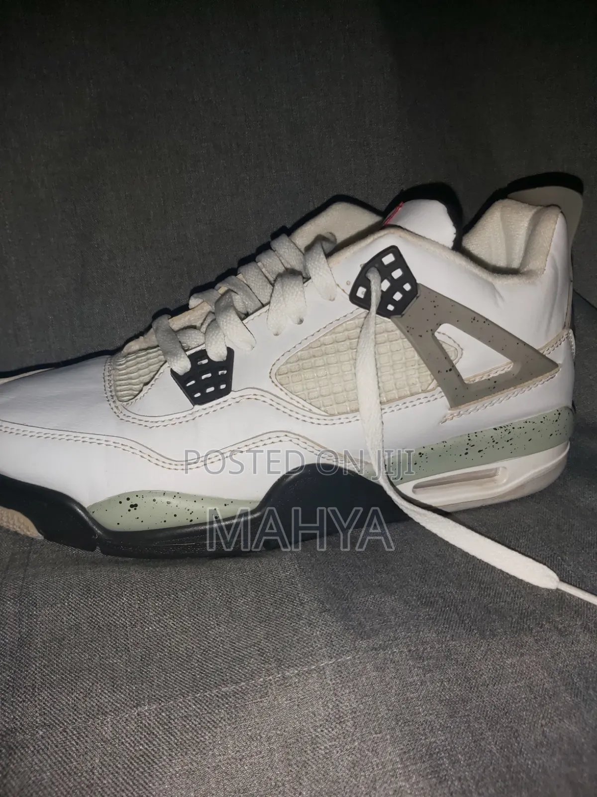 Air Jordan 4