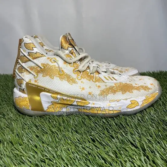 Basketball Adidas Dame 7