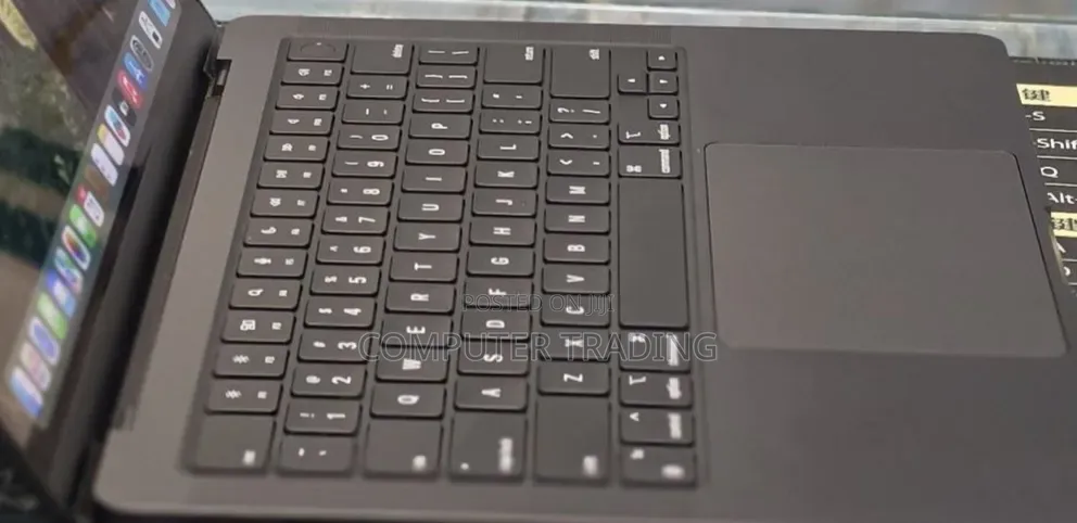 New Laptop Apple MacBook Pro 2024 M4 16GB Intel Core i7 SSD 512GB