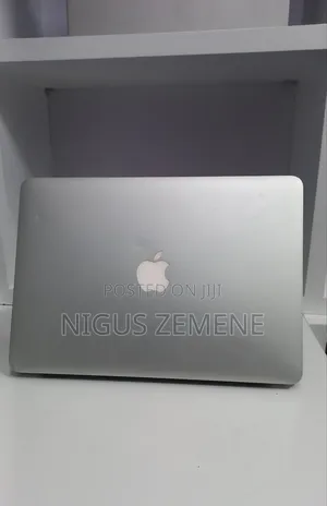 New Laptop Apple MacBook Air 2017 8GB Intel Core i7 SSD 128GB