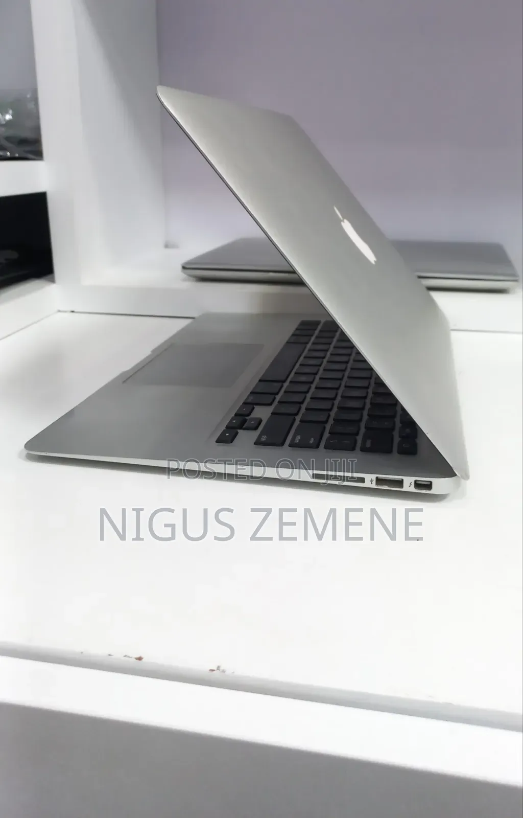 New Laptop Apple MacBook Air 2017 8GB Intel Core i7 SSD 128GB