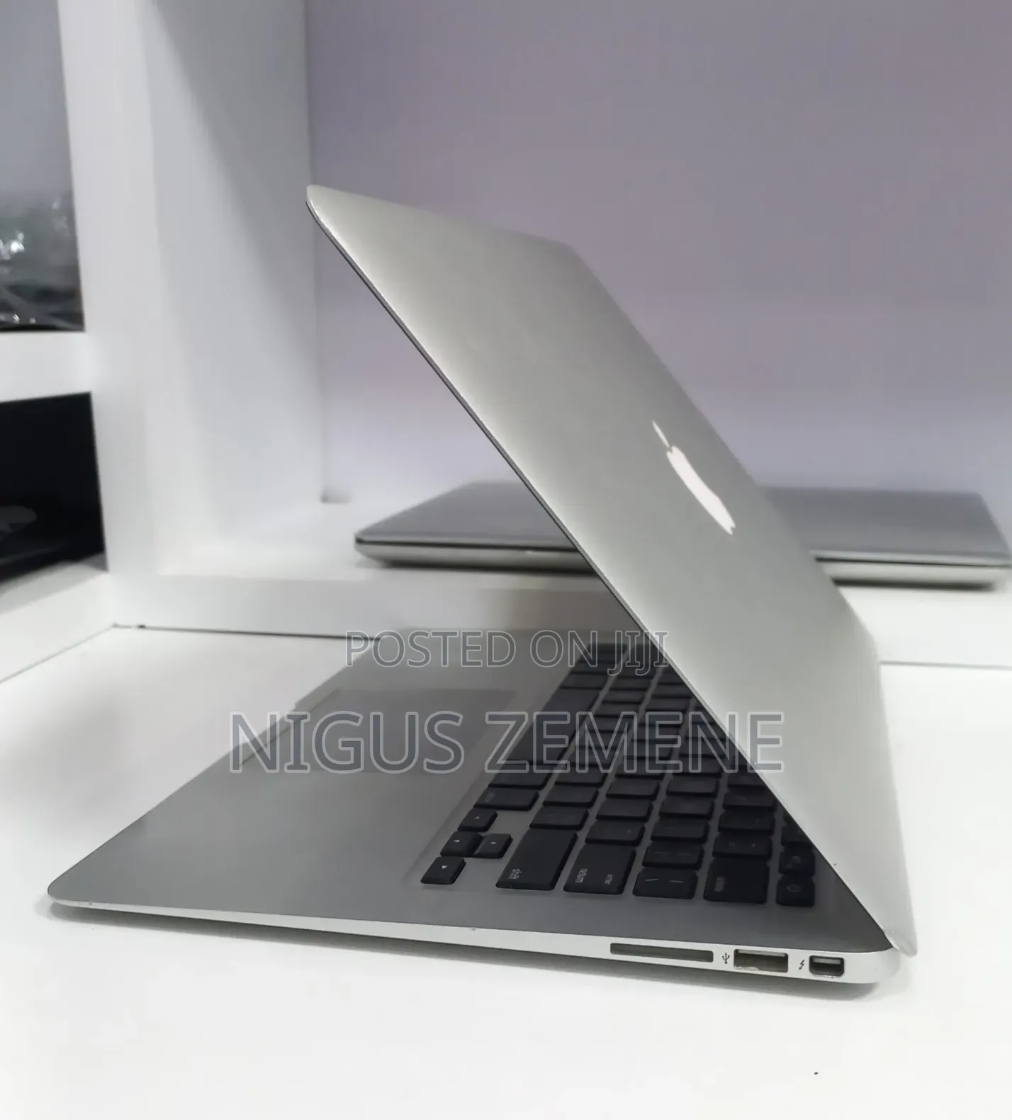 New Laptop Apple MacBook Air 2017 8GB Intel Core i7 SSD 128GB