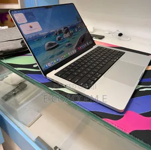 New Laptop Apple MacBook 16GB SSD 512GB