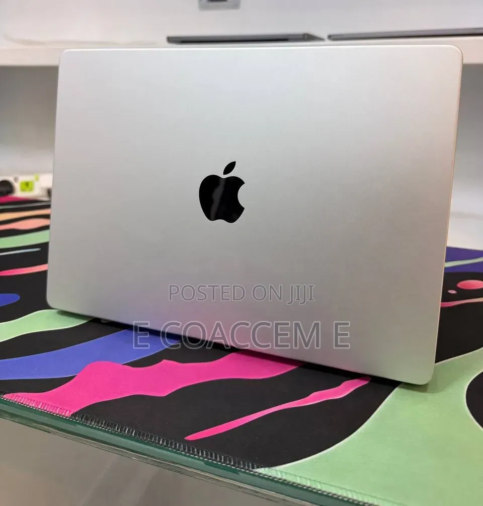 New Laptop Apple MacBook 16GB SSD 512GB