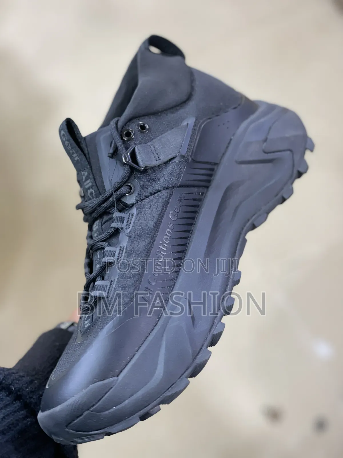 Black Nike ACG Zegama Hike Boot, Featuring a Rugged Vibram Outsole
