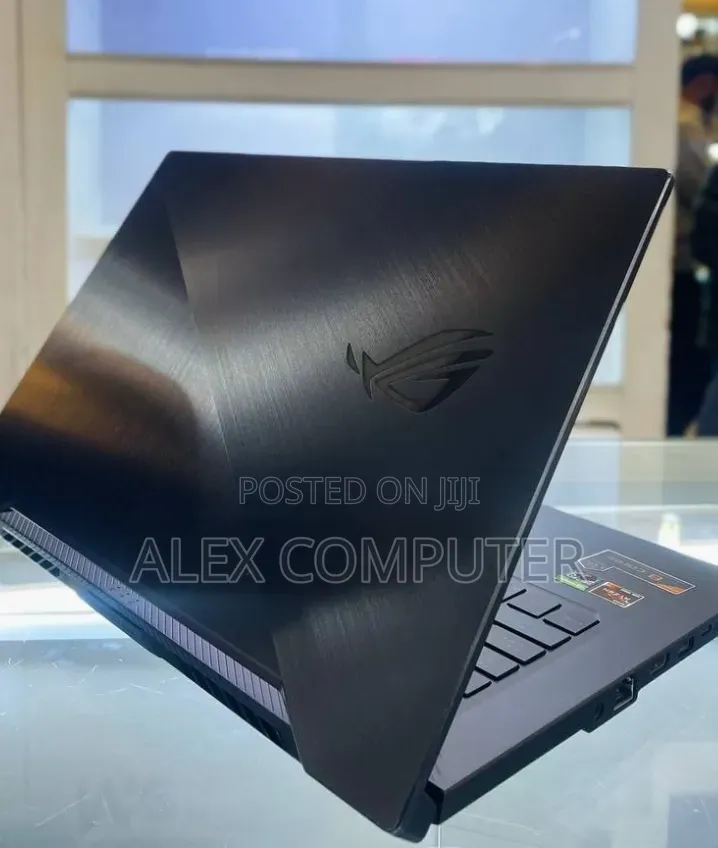 New Laptop Asus ROG Zephyrus G15 16GB Intel Core i7 SSD 512GB