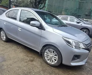 Mitsubishi Attrage 2022 Silver