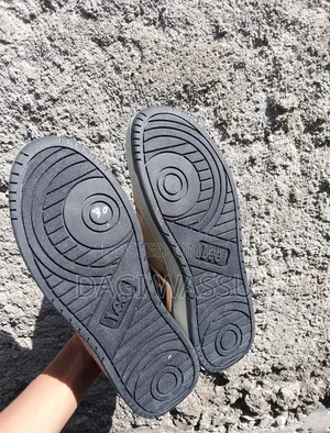 Shoe : Lee