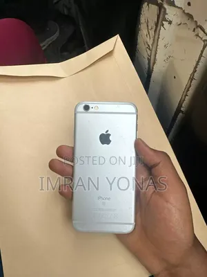 Apple iPhone 6s 32 GB Silver