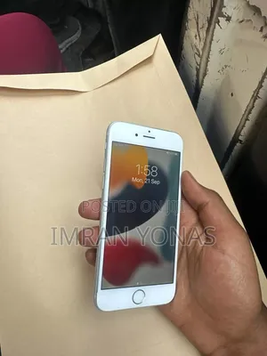 Apple iPhone 6s 32 GB Silver