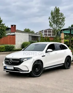 Mercedes-Benz EQC EQC400 4MATIC 2022 White