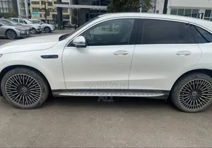 Mercedes-Benz EQC EQC400 4MATIC 2022 White