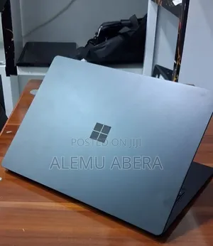New Laptop Microsoft Surface Laptop 3 16GB Intel Core i5 SSD 256GB