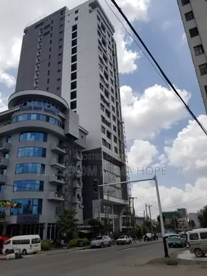 በቦሌ 24 ለ አደይ አበባ እስታዲየም በቅርብ ርቀት ላይ— ለ ንግድም ሆነ ለ ኢንቨስትመንት ምቹ የሆኑ ሱቆች