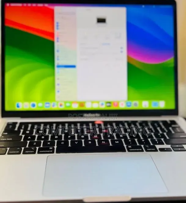 New Laptop Apple MacBook Pro 2021 M1 16GB Intel Core i7 SSD 256GB