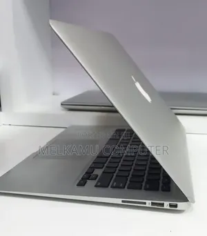 New Laptop Apple MacBook Air 2017 8GB Intel Core i7 SSD 128GB