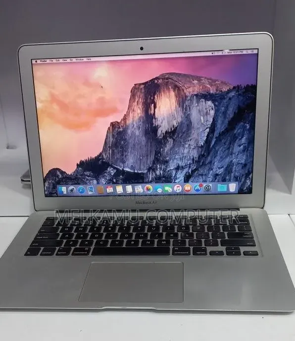 New Laptop Apple MacBook Air 2017 8GB Intel Core i7 SSD 128GB
