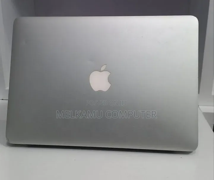 New Laptop Apple MacBook Air 2017 8GB Intel Core i7 SSD 128GB