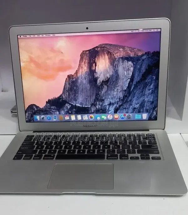 New Laptop Apple MacBook Air 2017 8GB Intel Core i7 SSD 128GB