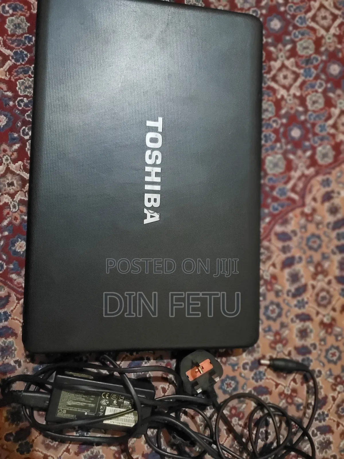 Laptop Toshiba Satellite C665 4GB Intel Core i5 HDD 256GB