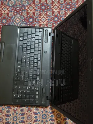 Laptop Toshiba Satellite C665 4GB Intel Core i5 HDD 256GB