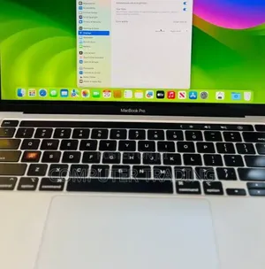 New Laptop Apple MacBook Pro 2023 M3 8GB Intel Core i7 SSD 512GB