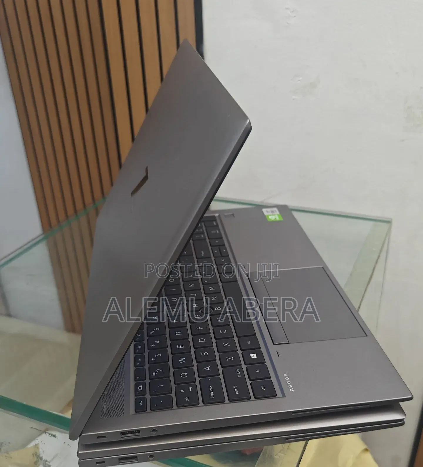 New Laptop HP ZBook 14 16GB Intel Core i7 SSD 512GB