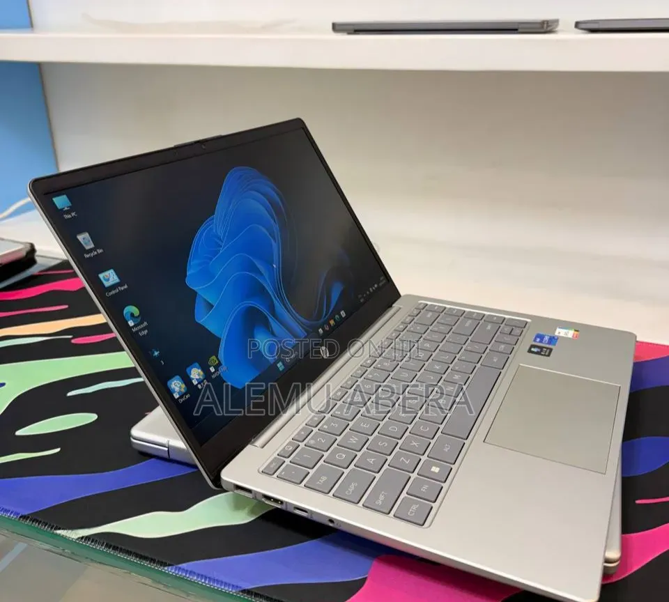 New Laptop HP Stream Notebook 16GB Intel Core i7 SSD 1T
