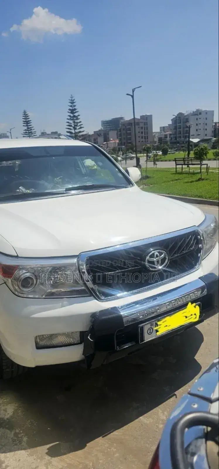 Toyota Land Cruiser 2010 White