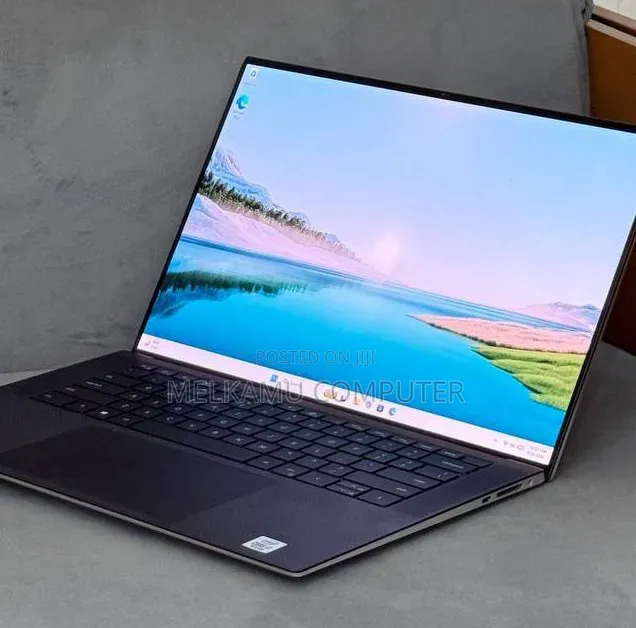 New Laptop Dell XPS 15 16GB Intel Core i7 SSD 512GB