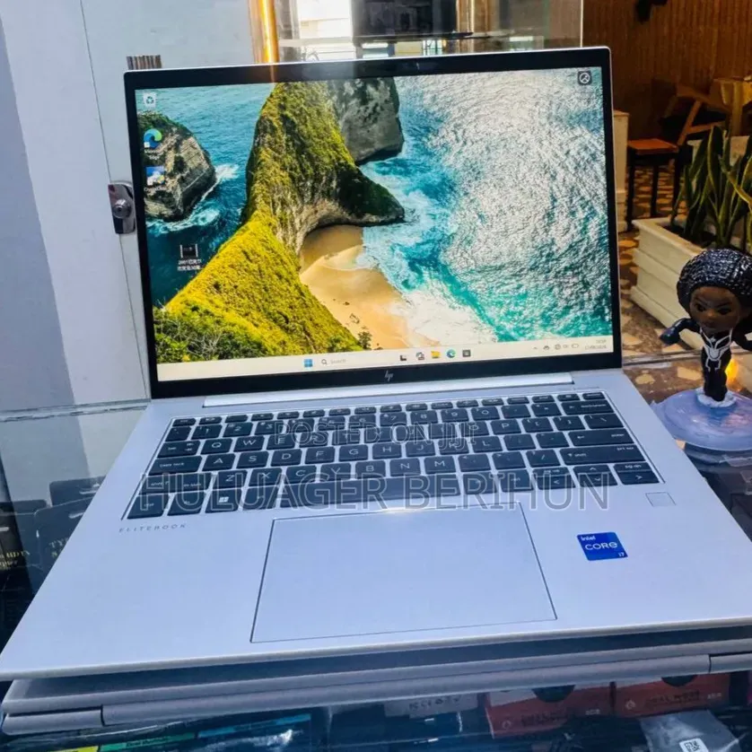New Laptop HP EliteBook 840 10 16GB Intel Core i7 SSD 512GB