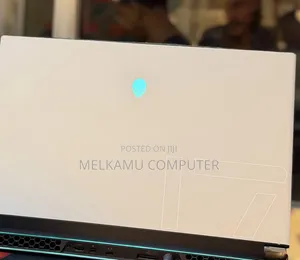 New Laptop Alienware M17x R2 6GB Intel Core i7 SSD 1T