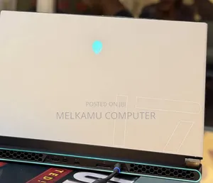 New Laptop Alienware M17x R2 6GB Intel Core i7 SSD 1T