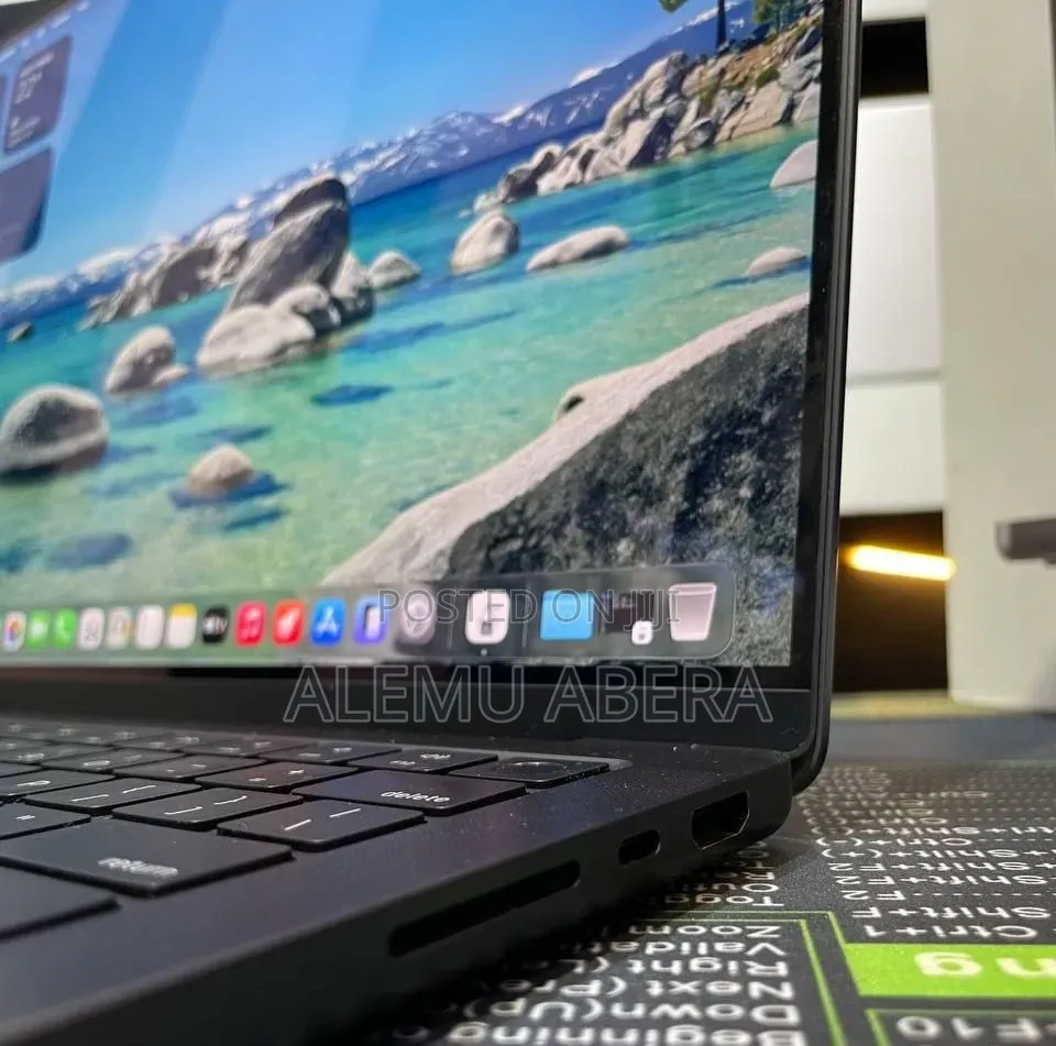 New Laptop Apple MacBook Pro 2024 M4 Max 48GB Apple M4 Max SSD 2T