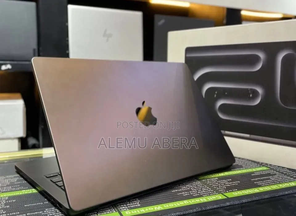 New Laptop Apple MacBook Pro 2024 M4 Max 48GB Apple M4 Max SSD 2T