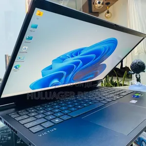 New Laptop HP Victus 15 16GB Intel Core i7 SSD 1T