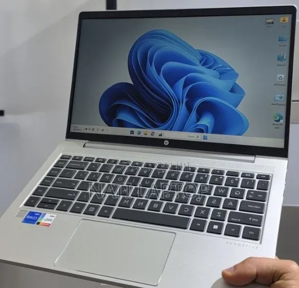New Laptop HP EliteBook 640 G10 16GB Intel Core i7 SSD 512GB