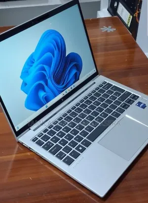 New Laptop HP EliteBook 830 16GB Intel Core i5 SSD 512GB