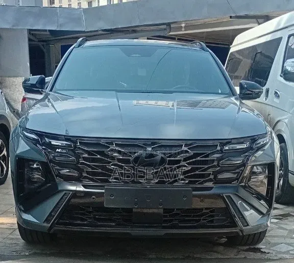 Hyundai Tucson 2024 Gray