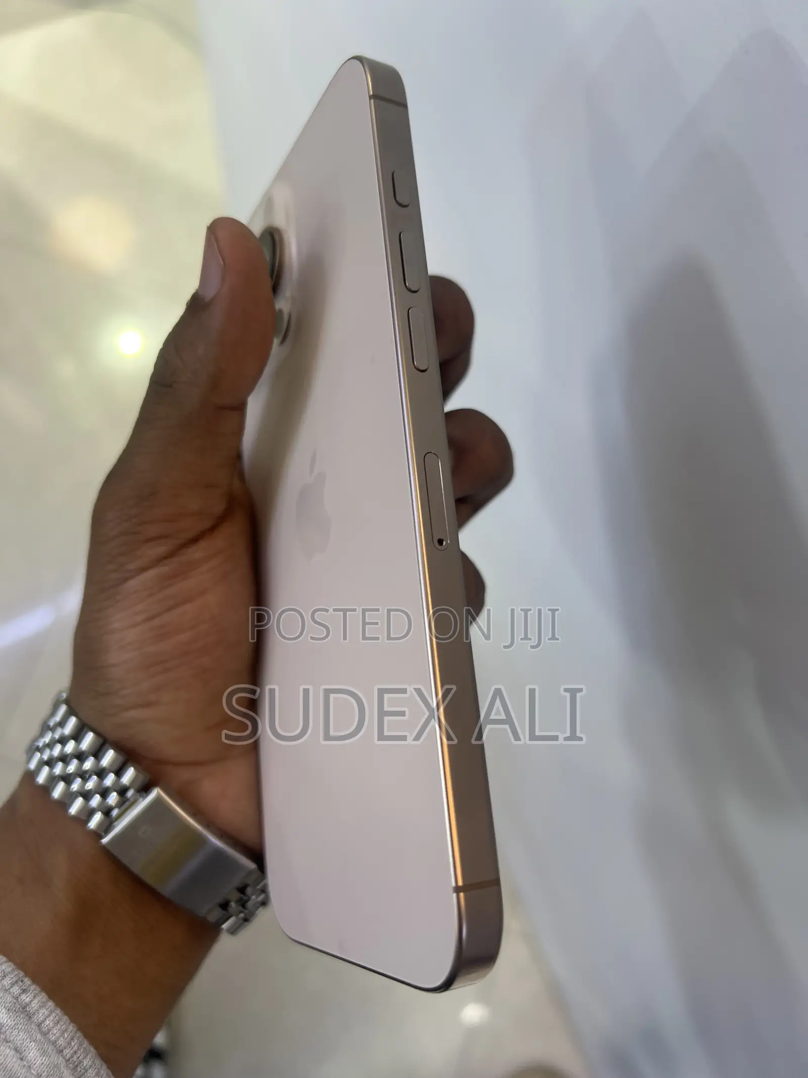 New Apple iPhone 16 Pro Max 256 GB Gold