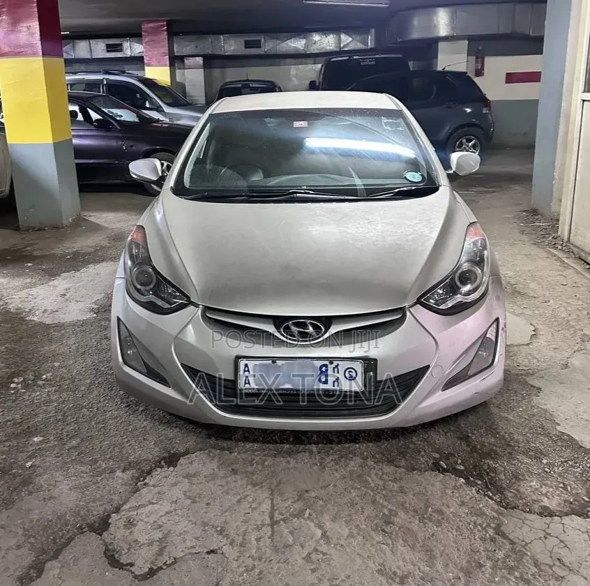 Hyundai Elantra 2015 Silver