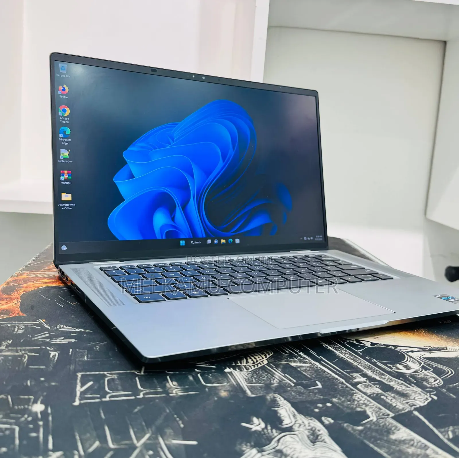 New Laptop Dell Latitude 9520 16GB Intel Core i7 SSD 512GB