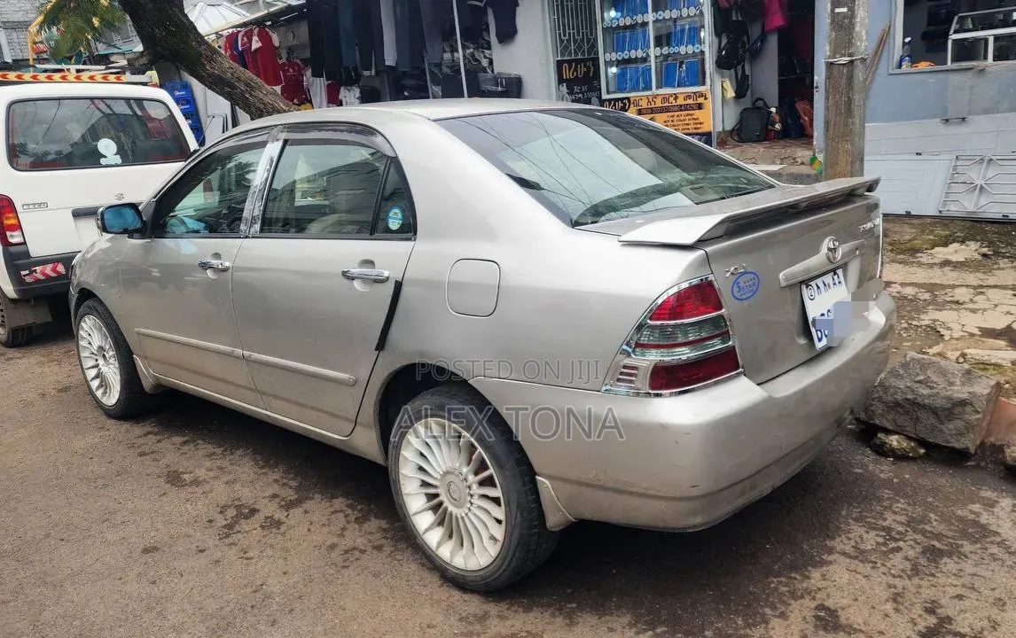 Toyota Corolla 2004 Gold