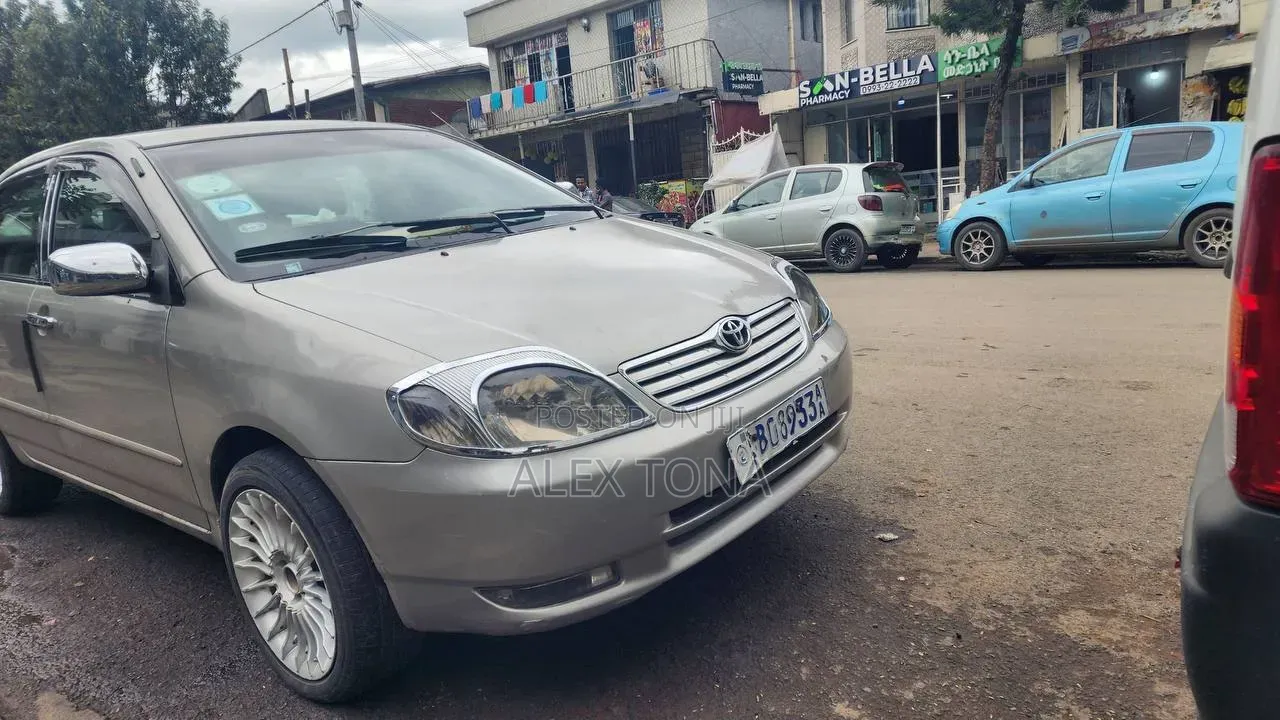 Toyota Corolla 2004 Gold