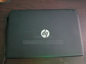Laptop HP 15-dw0037wm 4GB AMD Ryzen 5 HDD 500GB