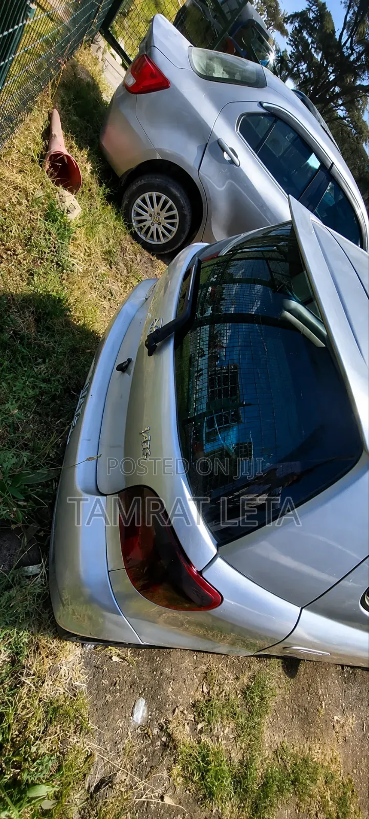 Toyota Vitz 2001 Silver