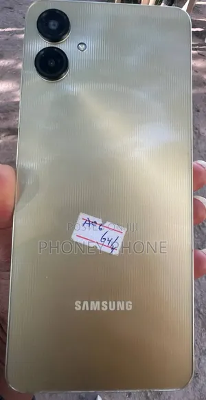 Samsung Galaxy A06 64 GB Gold