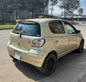 Toyota Vitz 2002